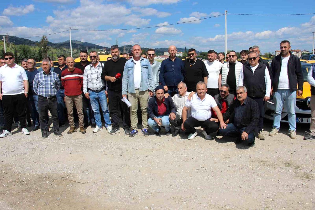 aydin-taksicileri-kontak-kapatma-eylemi-duzenledi-hSA5sK16.jpg