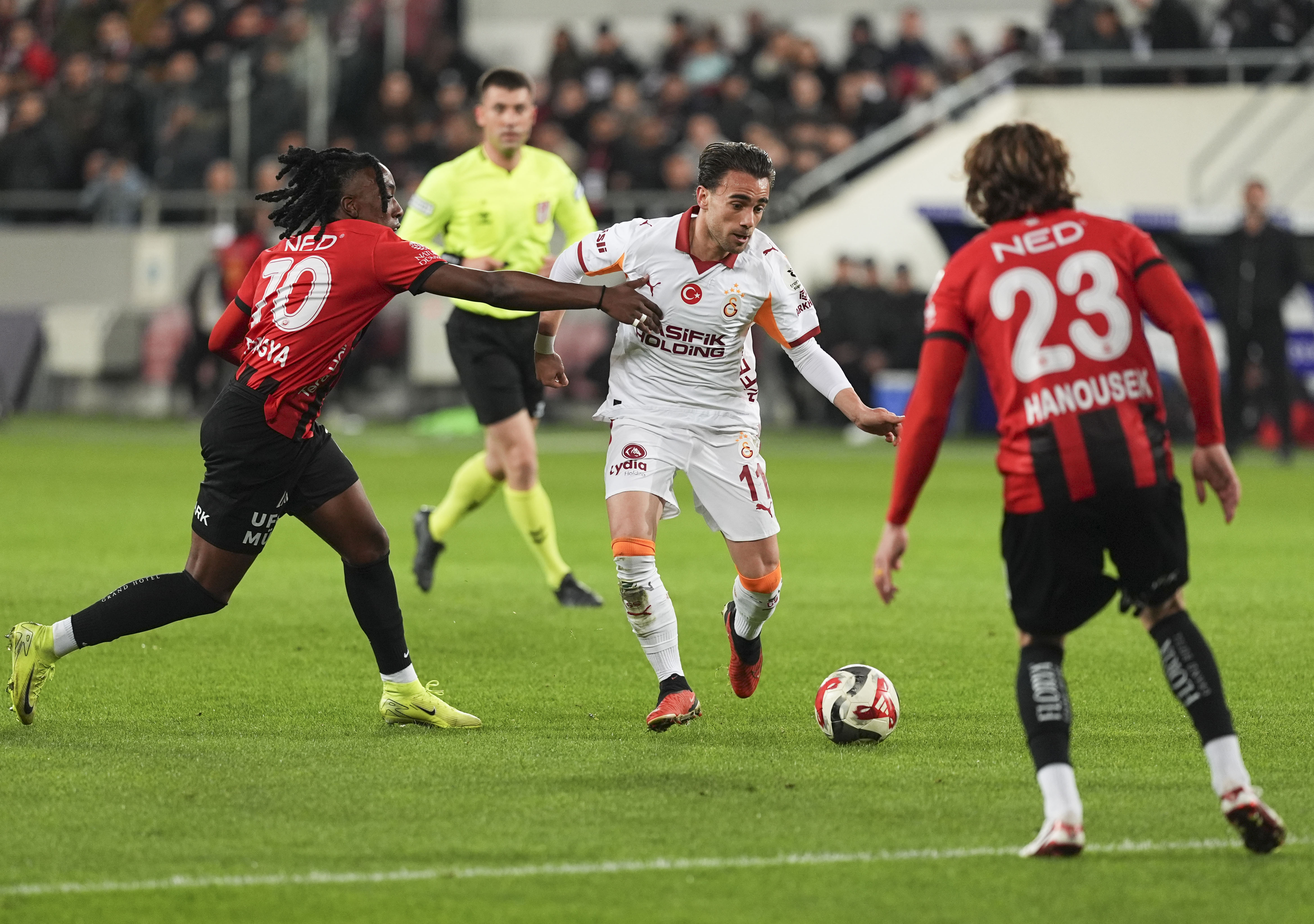 canli-galatasaray-kupada-genclerbirligi-karsisinda-s9DAvFa7.jpg