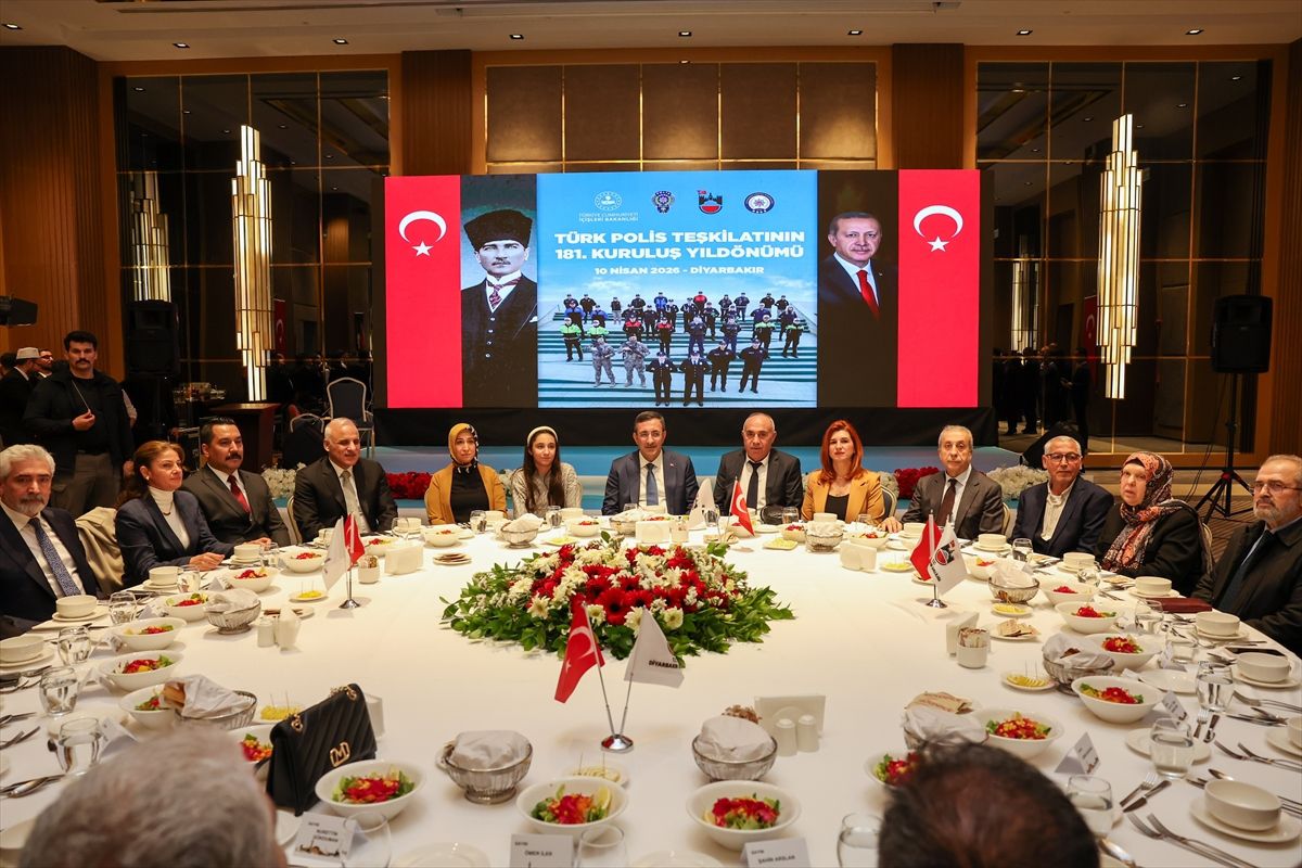 cumhurbaskani-yardimcisi-yilmaz-diyarbakirda-turk-polis-teskilatinin-181-kurulus-yil-donumu-programina-katildi-aciklamasi-DmxQINCE.jpg