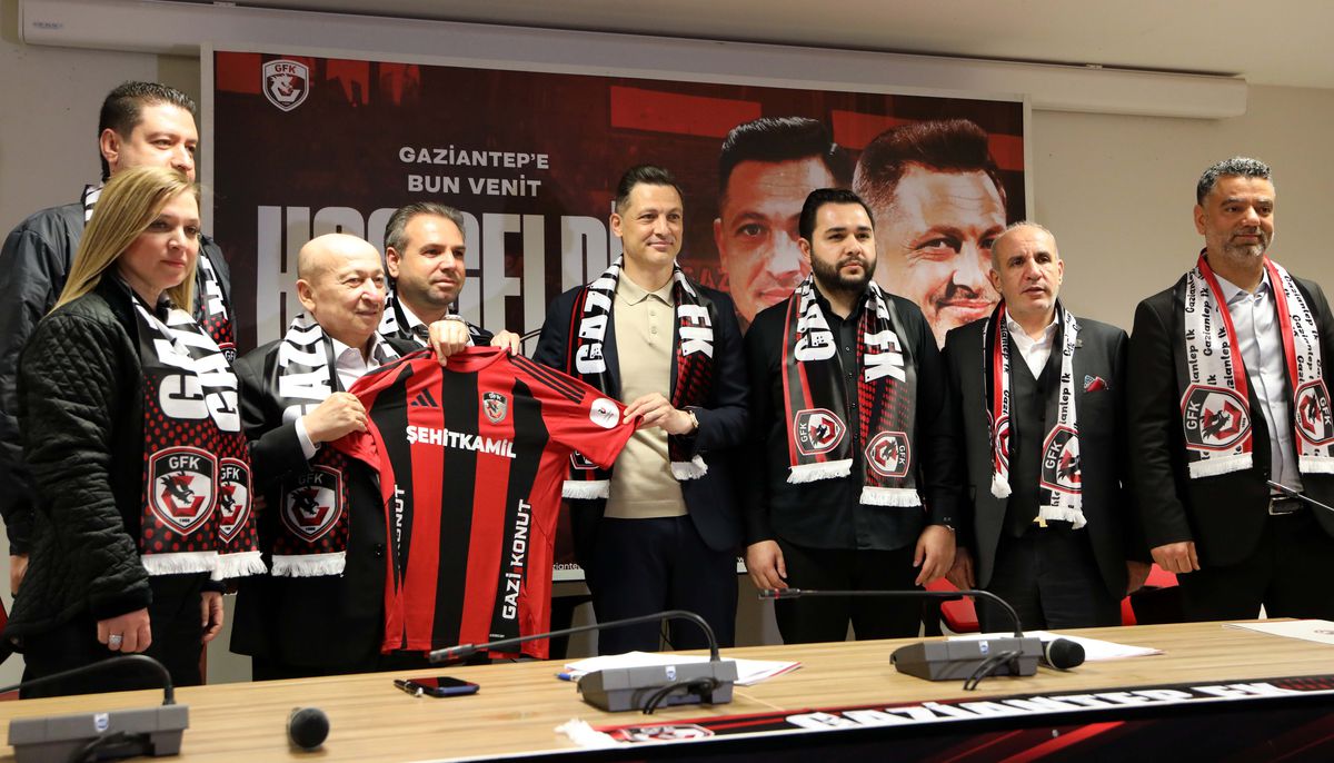 gaziantep-fknin-yeni-teknik-direktoru-radoi-goreve-basladi-nCQQ2GJR.jpg