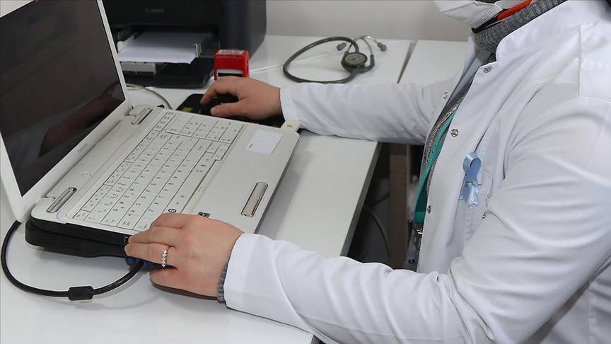 hekimlere-veri-girisi-dayatmasina-tepki-aile-hekimligini-islevsiz-hale-getiren-bir-angarya-lkYKfACI.jpg