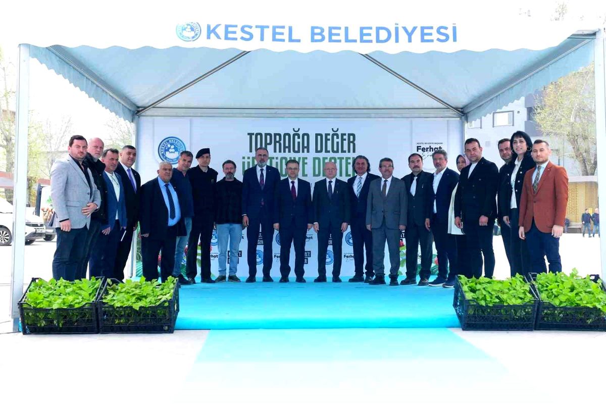 kestelde-ureticiye-6-bin-ahududu-fidani-destegi-3pAKyjxB.jpg