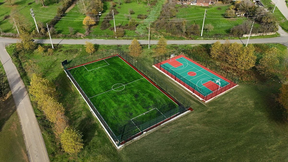 sakaryada-yeni-spor-alanlari-insa-ediliyor-EZ8KAuC4.jpg