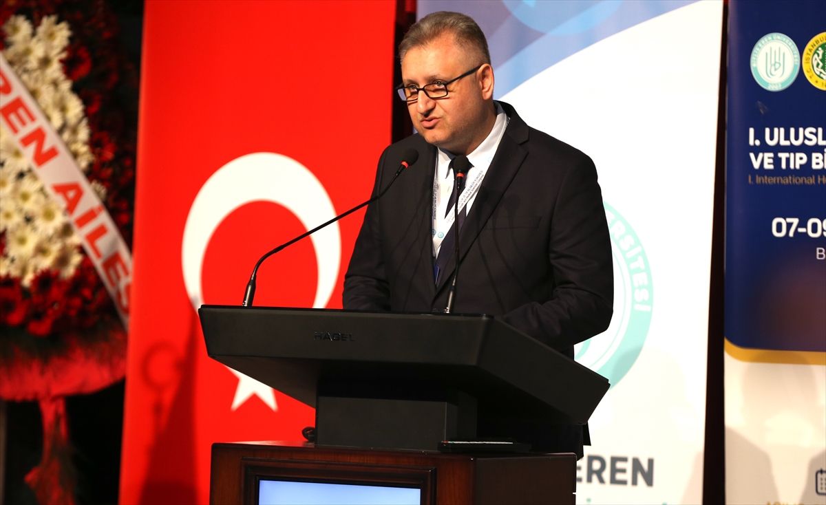1-memleketler-arasi-sihhat-ve-tip-bilimleri-kongresi-basladi-ZrFKXhaH.jpg