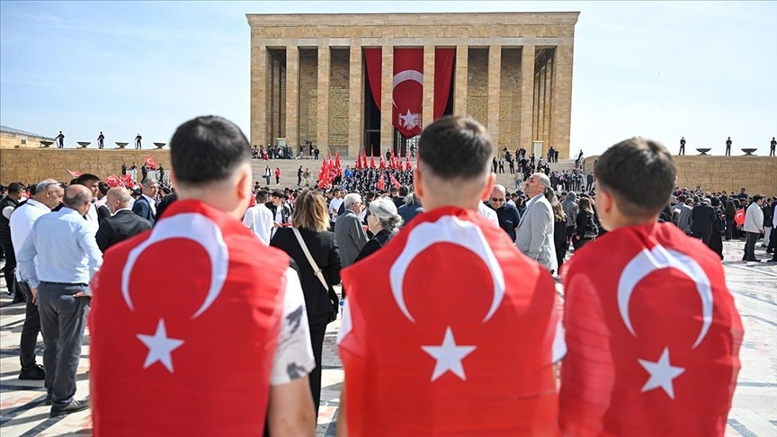19-mayis-resmi-tatil-mi-19-mayis-sali-gunu-okullar-tatil-mi-olacak-QOKfkRji.jpg