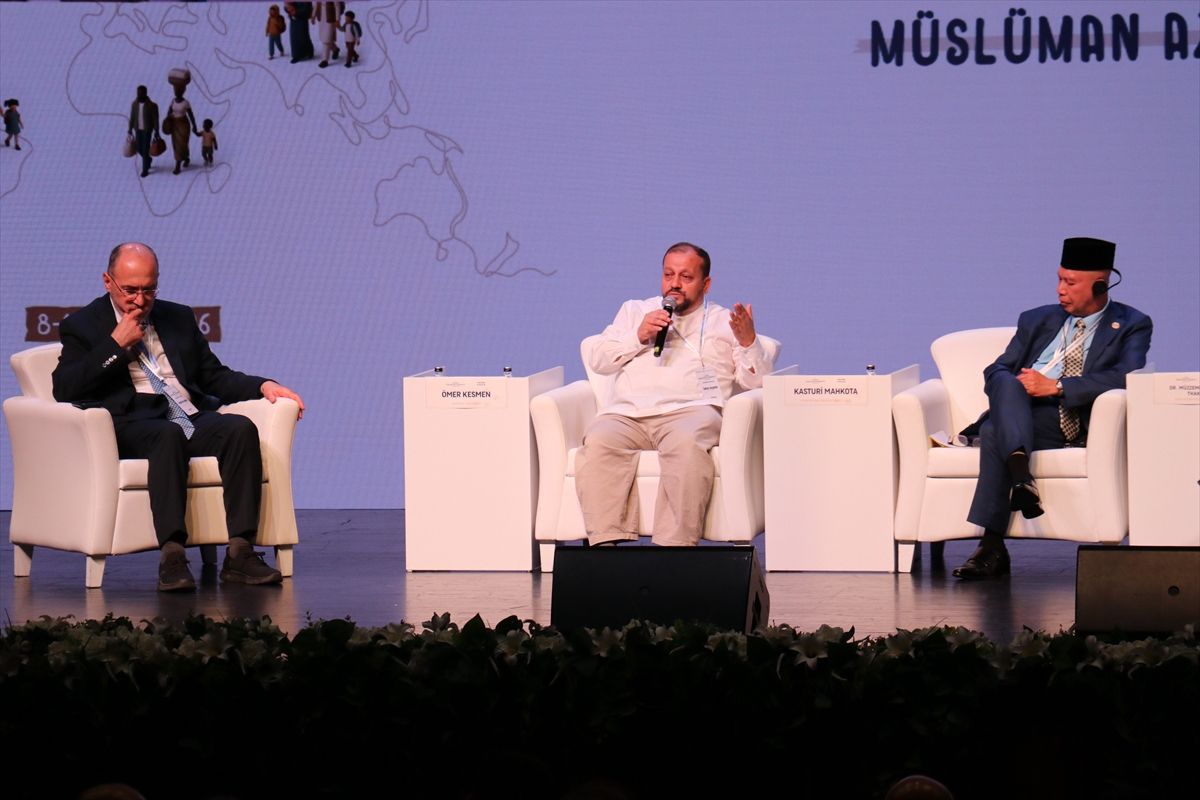 5-islam-kultur-sempozyumu-kocaelide-toplandi-MFujGiS9.jpg