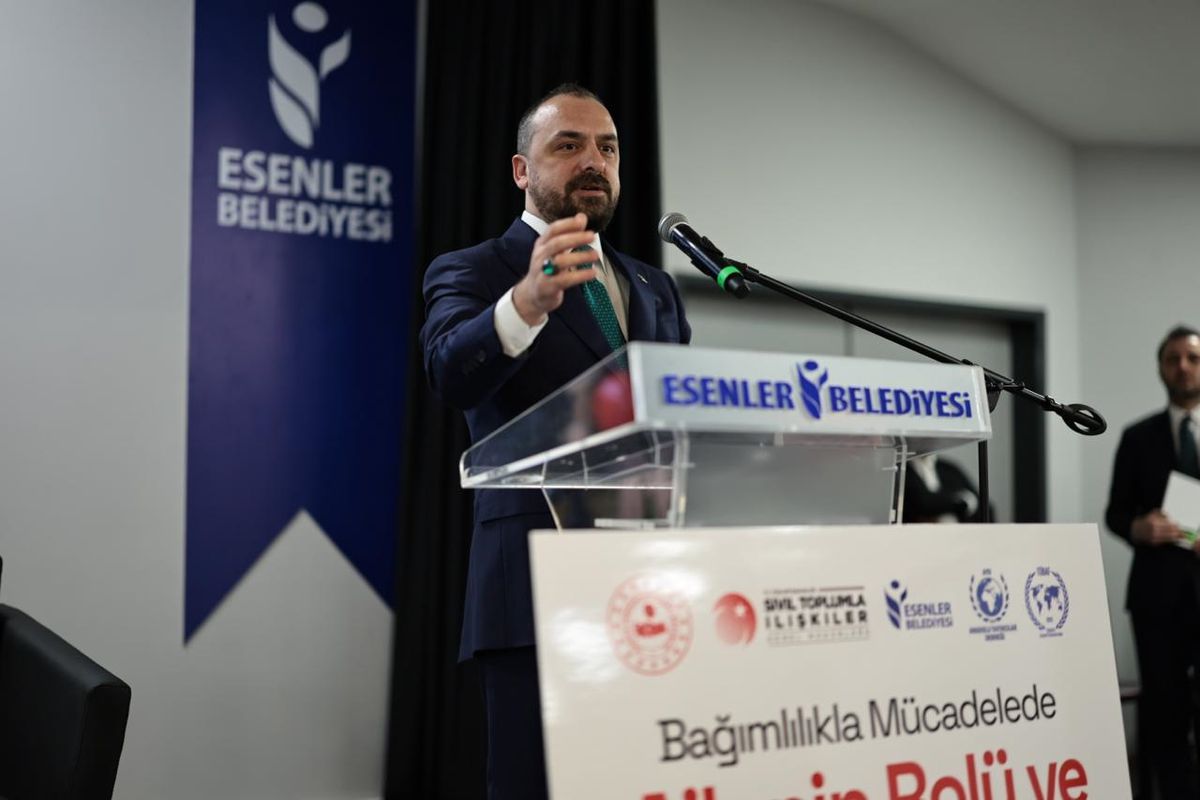 ak-partili-acardan-chp-lideri-ozele-tepki-gazetecilere-hakareti-dogru-bulmuyoruz-OKuA9TDS.jpg