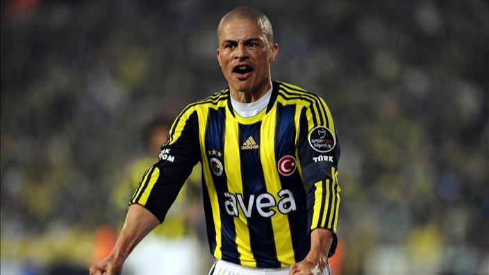 alex-de-souzadan-aziz-yildirim-yorumu-sonrasi-yeni-aciklama-bundan-otesi-yok-mIjiH7wE.jpg