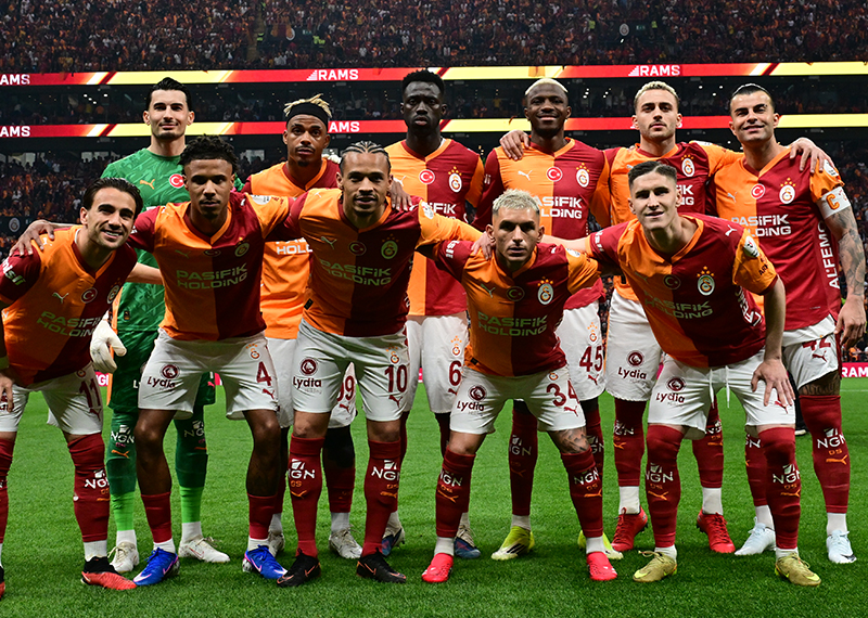 astronomik-teklif-geldi-galatasaray-duyar-duymaz-reddetti-1HMAne5k.jpg