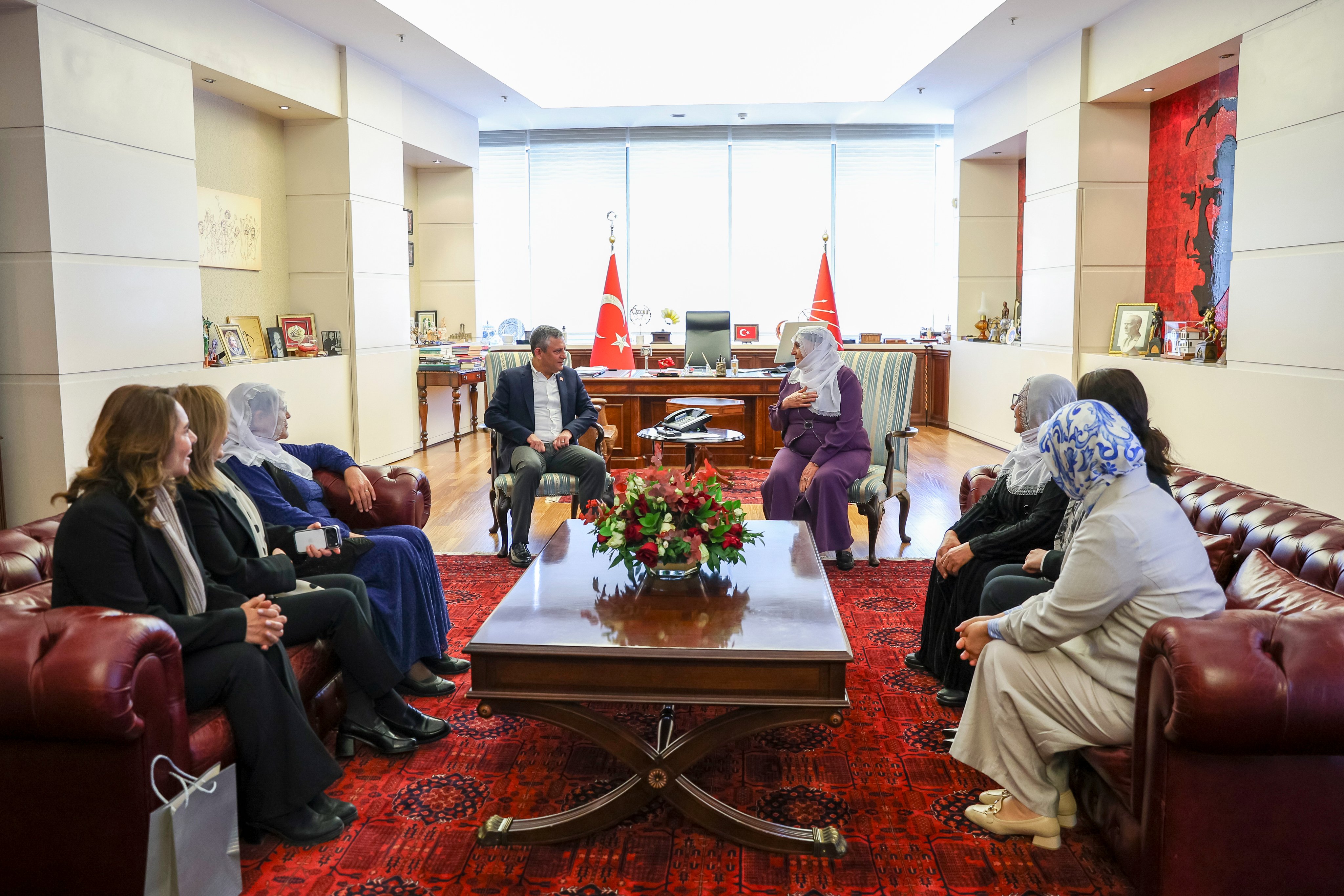 baris-annelerinden-chpye-ziyaret-dUxeq2w6.jpg
