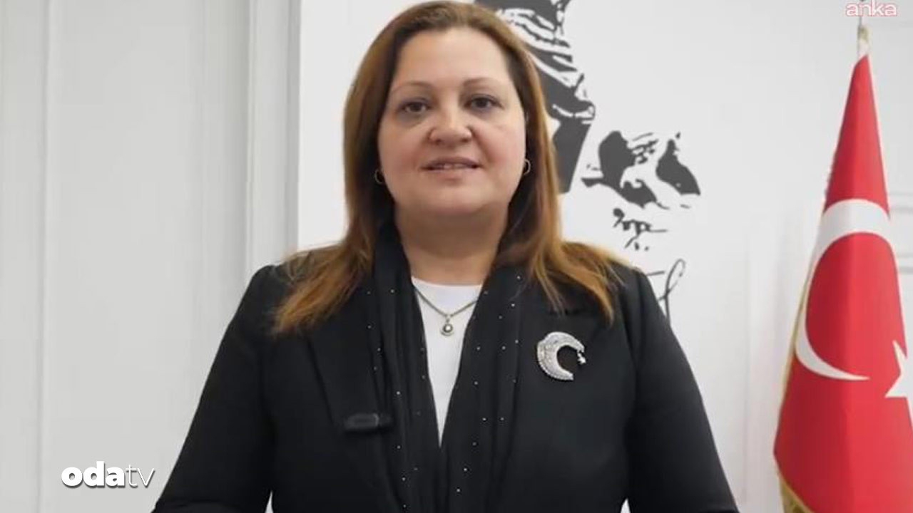 burcu-koksal-duyurdu-yarin-ak-partiye-katiliyorum-f5zfy1Mi.jpg