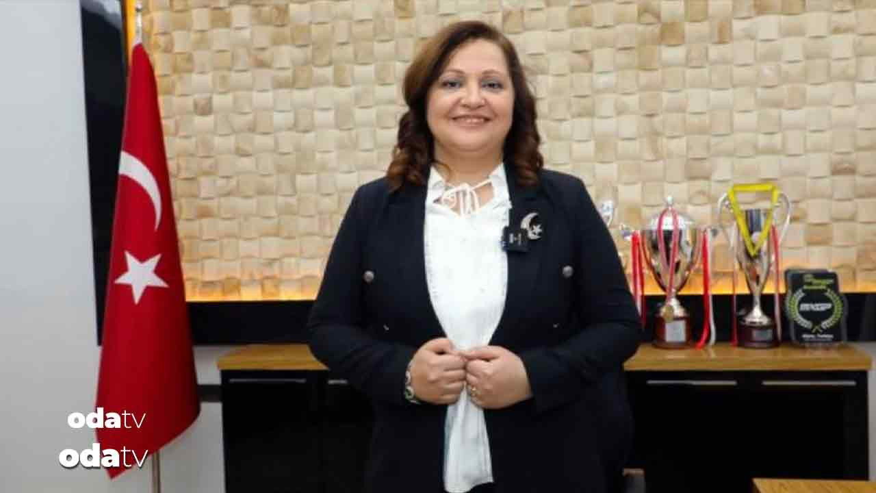 burcu-koksal-sirra-kadem-basti-48-saattir-ulasilamiyor-Hb8vyD4Y.jpg
