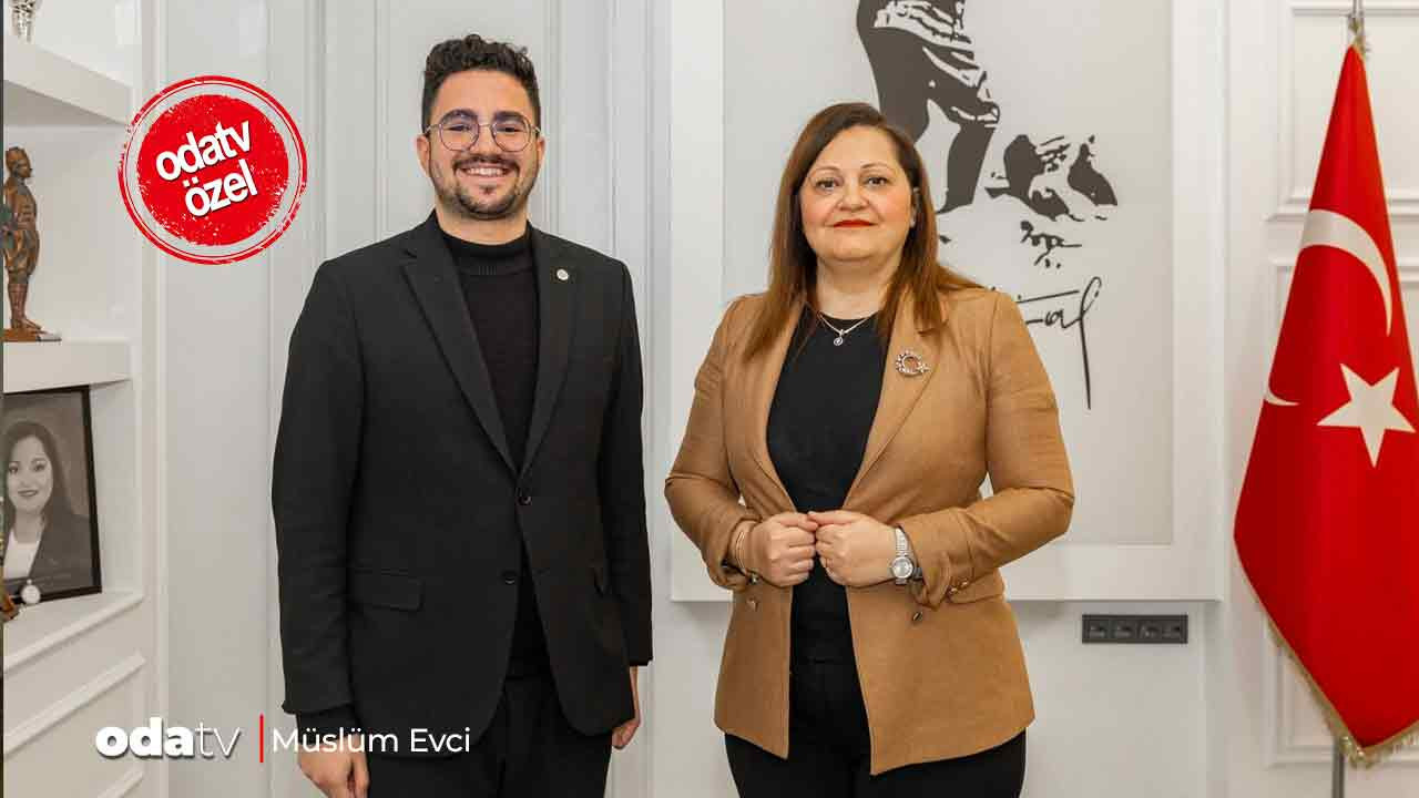 burcu-koksaldan-giderayak-dikkat-ceken-atama-10-parmaginda-10-marifet-W4KVpAEe.jpg
