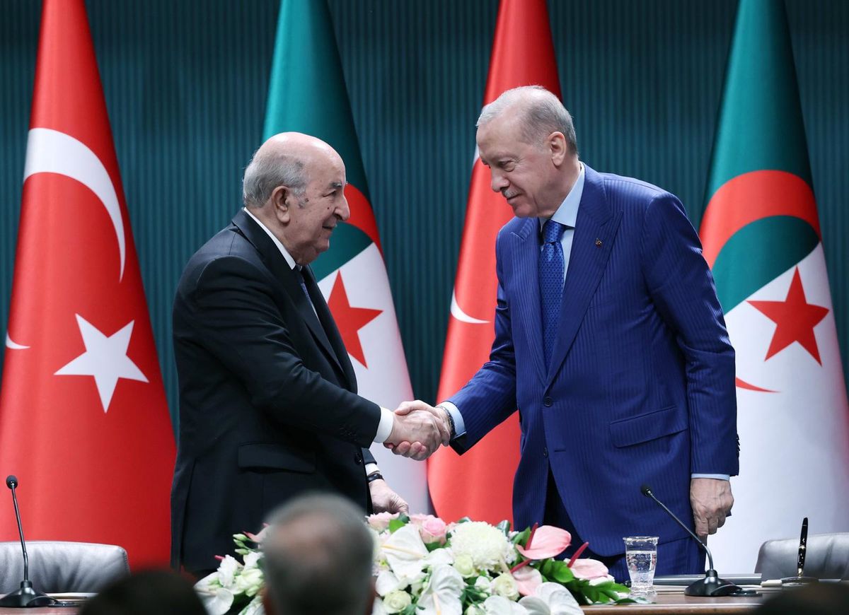 cumhurbaskani-erdogan-cezayir-cumhurbaskani-tebbunu-resmi-merasimle-karsiladi-2-PnqplerK.jpg