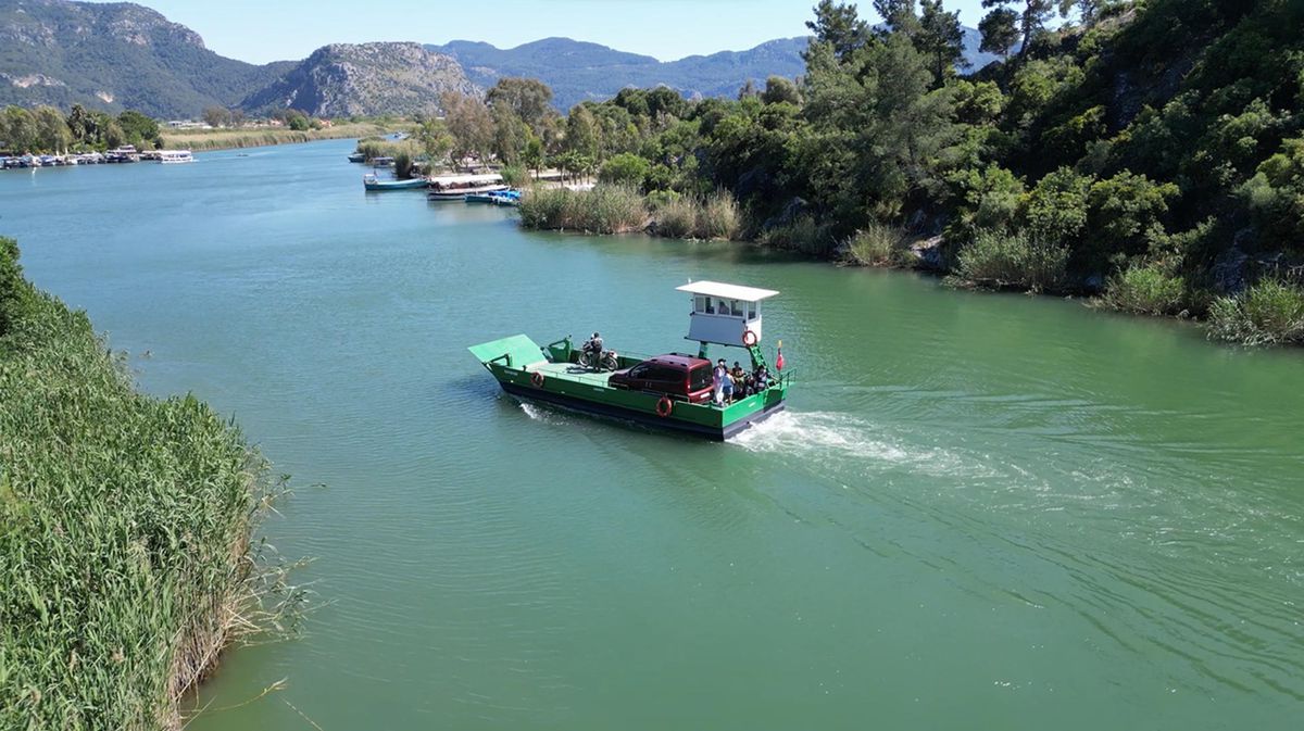 dalyan-kanalinda-feribot-seferleri-hiz-kazandi-yQGO9uK3.jpg