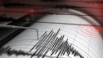 ege-denizinde-42-buyuklugunde-deprem-UaydAbx8.webp