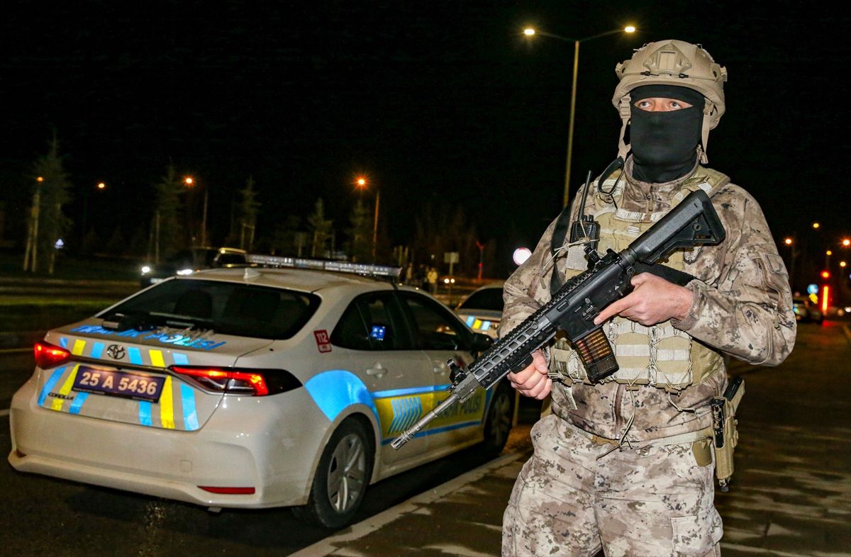 erzurumda-trafik-ve-huzur-uygulamasi-TCDBTvbq.jpg