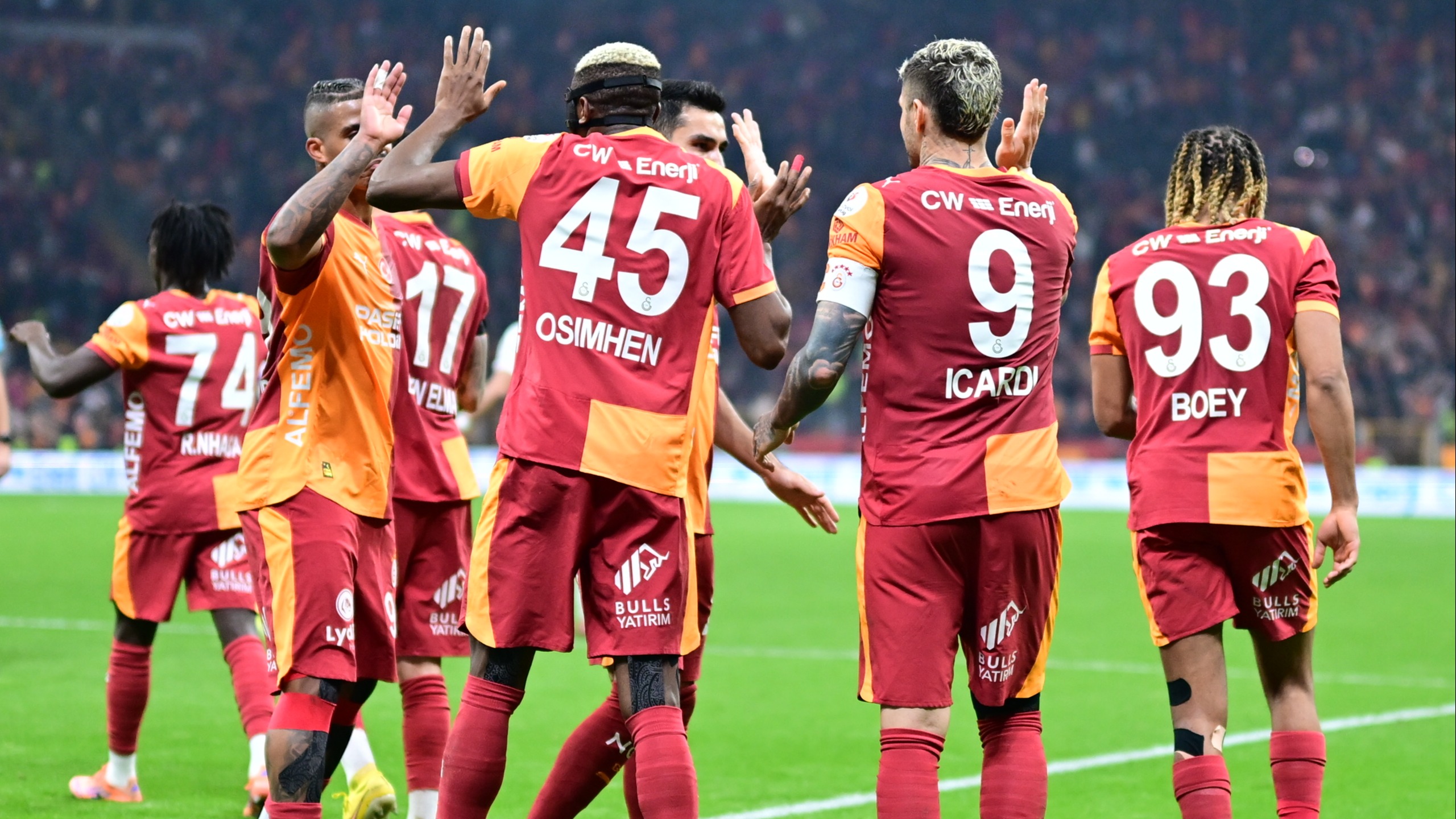 galatasaraya-sampiyonluk-icin-son-90-dakika-ilk-11-belli-oldu-s2iBqZcp.jpg