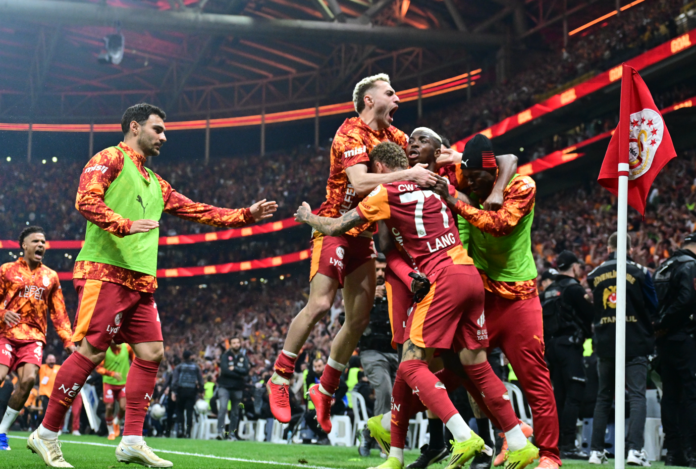 gunun-spor-sayfalarindan-one-cikanlar-10-mayis-2026-spor-haberleri-M9H2w23z.png