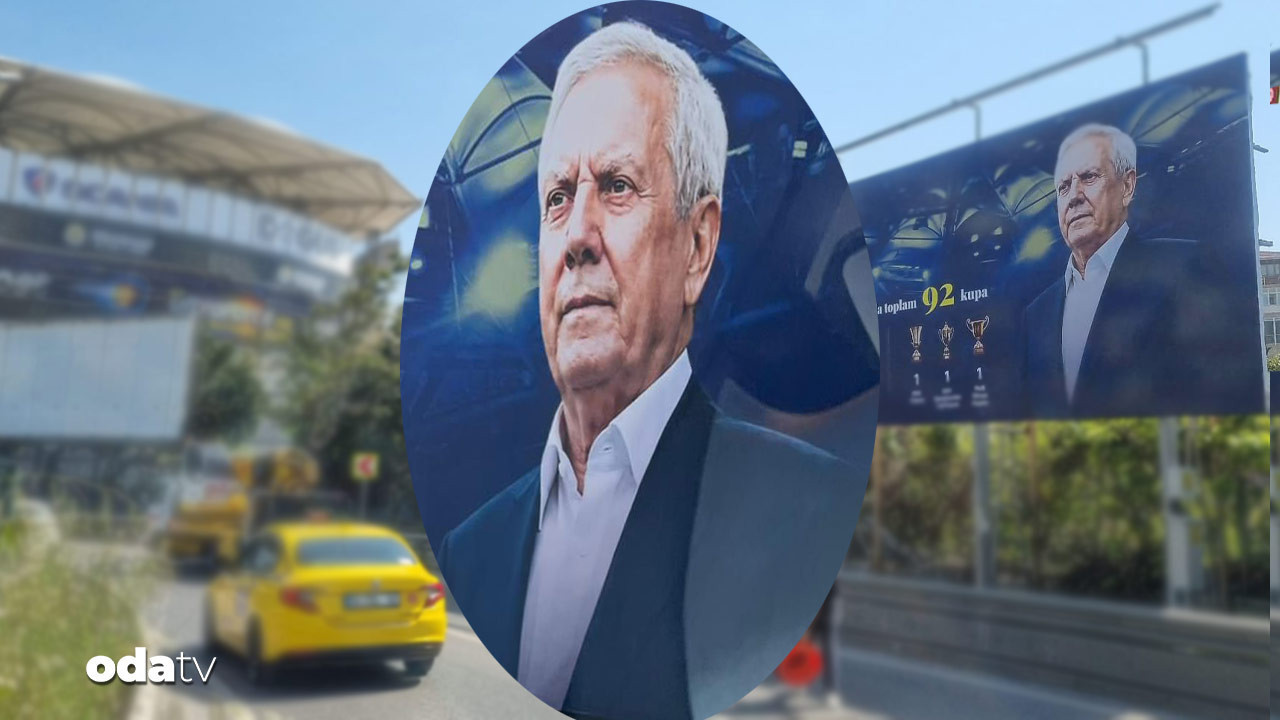 kadikoyde-aziz-yildirim-pankartlari-vLscP6zO.jpg