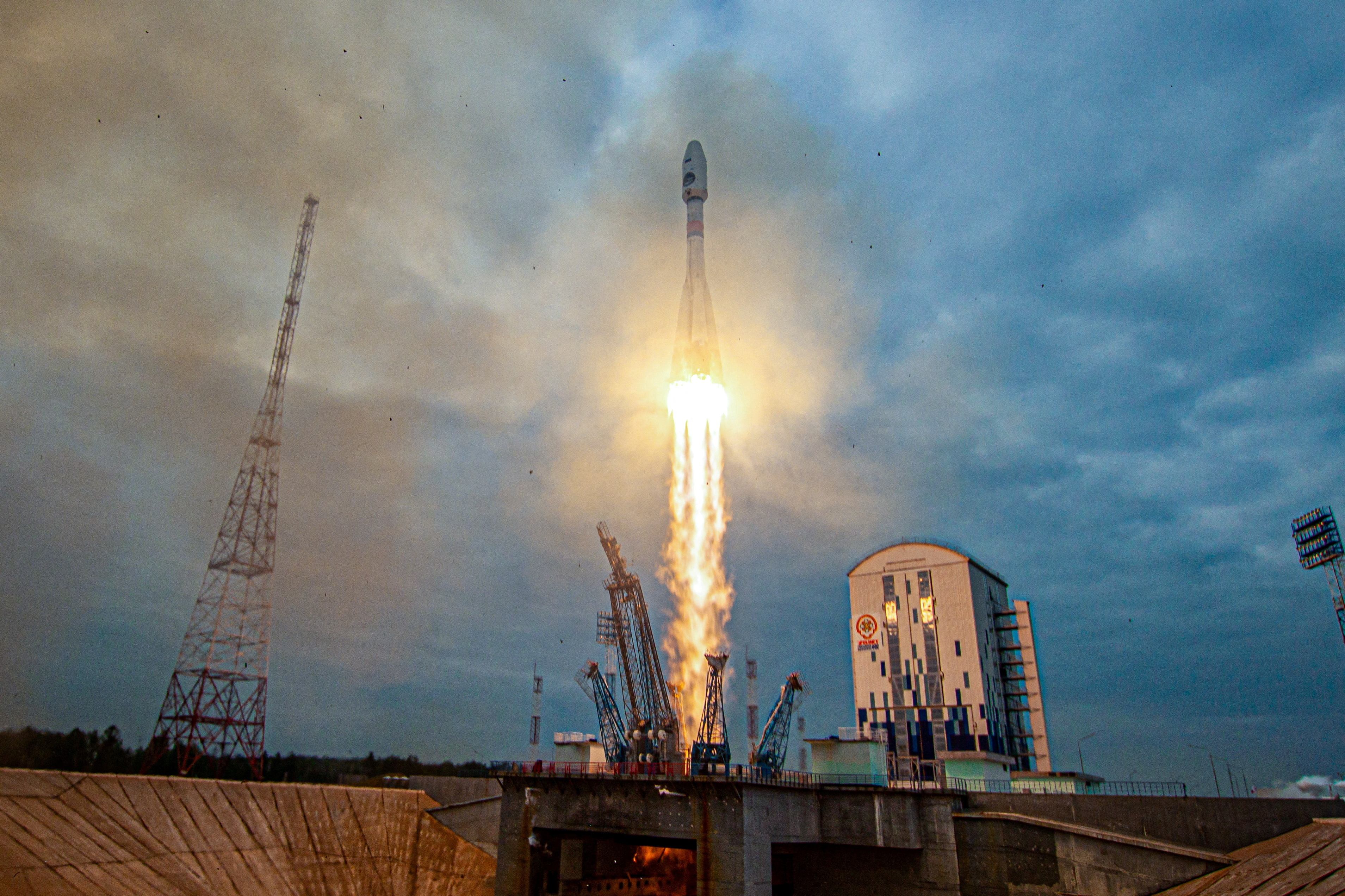 rusyadan-yeni-nesil-roket-denemesi-soyuz-5-basariyla-firlatildi-jDMWqYjf.jpg