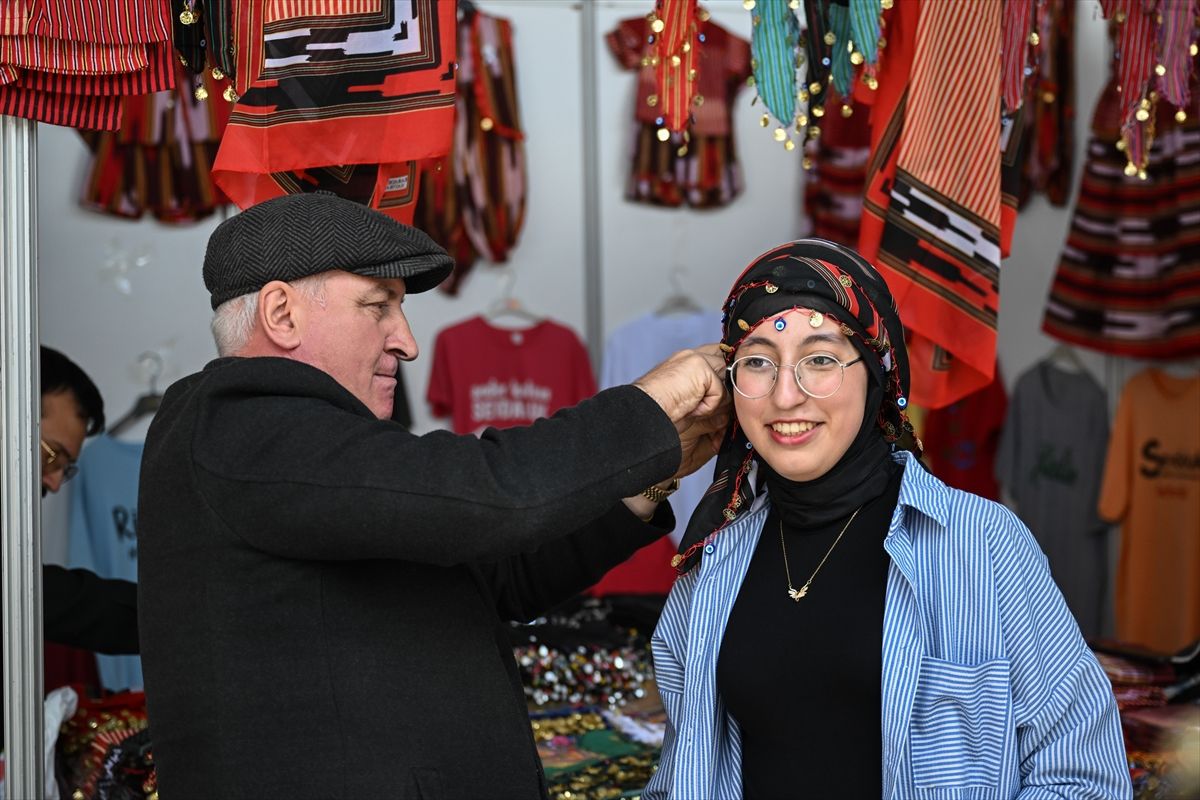 saglik-bakani-memisoglu-ile-genclik-ve-spor-bakani-bak-ankara-rize-gunlerine-katildi-MWnNBAYL.jpg