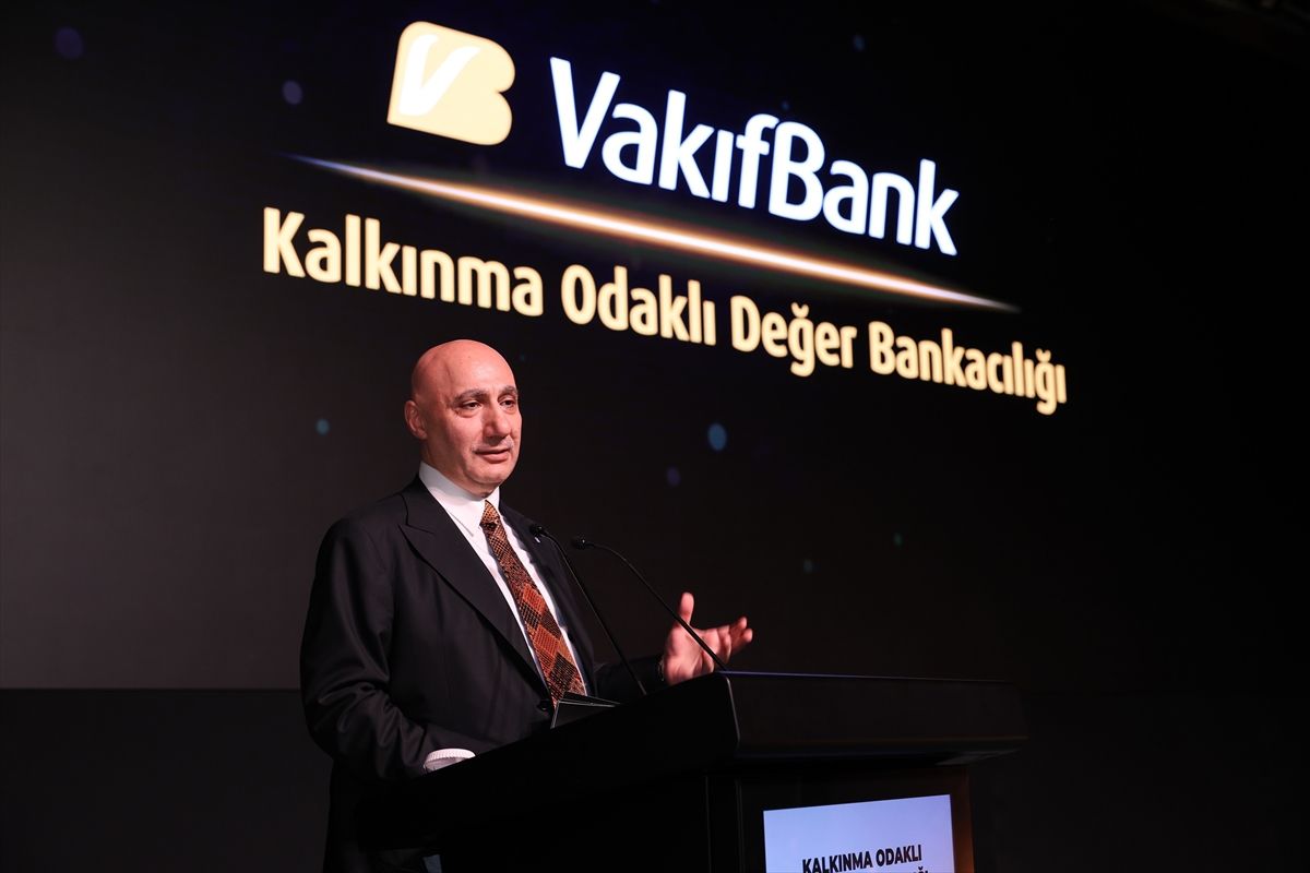 vakifbanktan-15-milyar-avro-kredi-BIb96zXn.jpg
