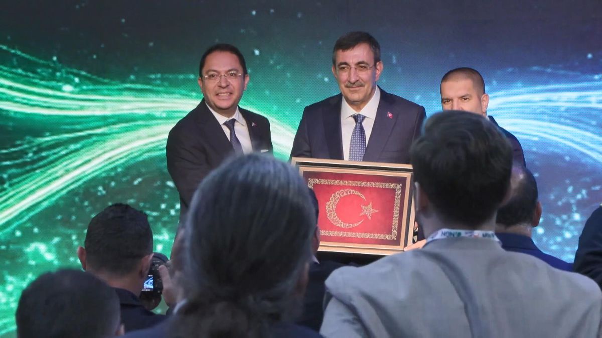 yapay-zeka-ve-veri-merkezleri-is-birligi-xXa8wQW2.jpg